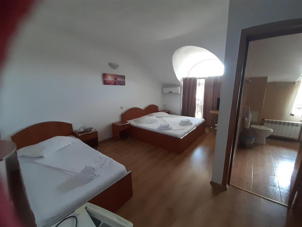 Casa Traiana Alba Iulia Exterior foto