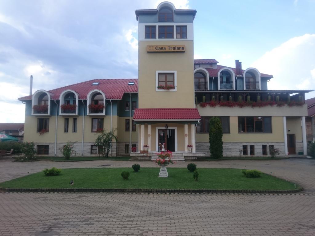 Casa Traiana Alba Iulia Exterior foto