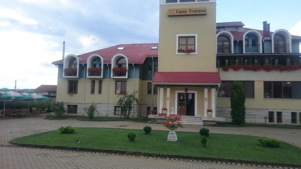 Casa Traiana Alba Iulia Exterior foto